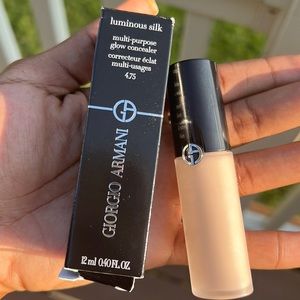 Armani Beauty
Luminous Silk Face and Under-Eye Concealer‼️